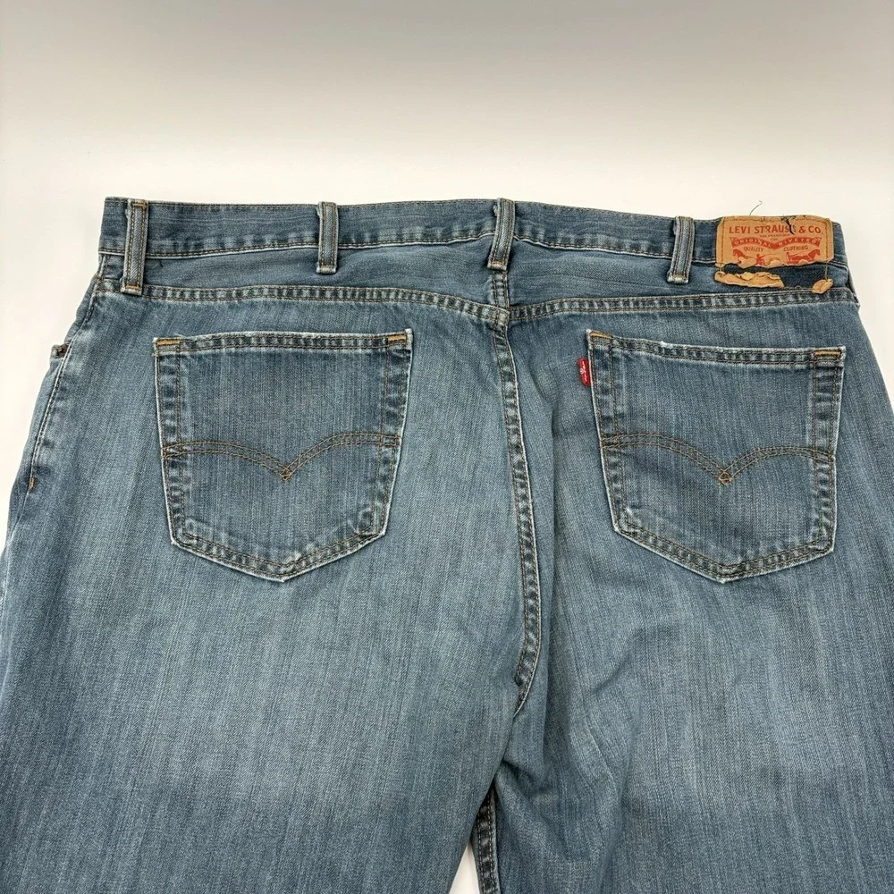 Levi's 559 Men's Jeans 42x30 Blue Denim Relaxed Straight Fit Wash 00559-0733